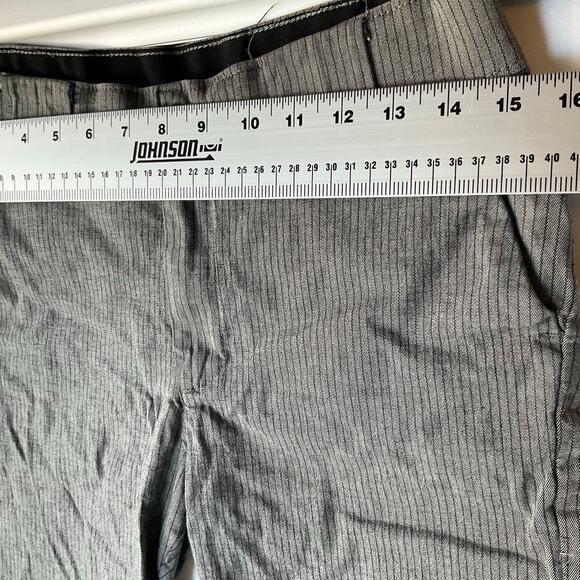 VF Jeanswear Women’s Denim Straight Jeans size 14 Petite, Gray Stripes - Picture 2 of 10